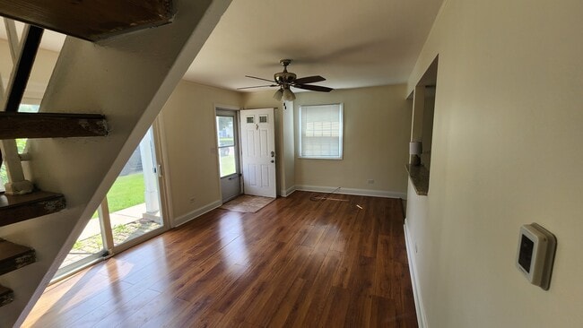 Building Photo - 653 Hale Ct