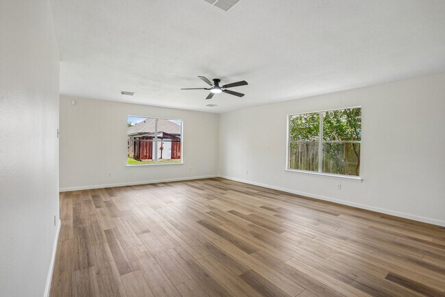 Foto del edificio - 4419 Crossvine Ave