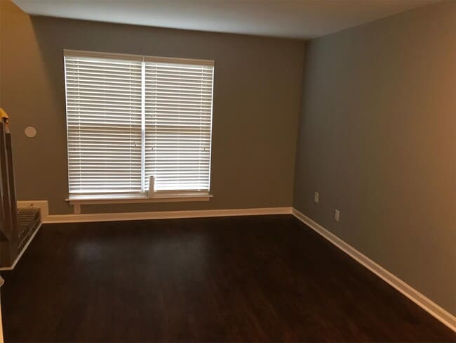 Foto del edificio - 2494 Etiwan Ave