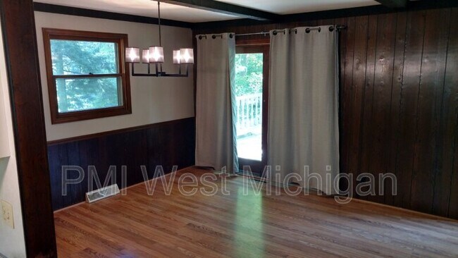 Foto del edificio - 15878 Riley St