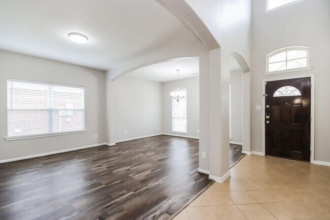 Building Photo - 458 Oak Chase Dr