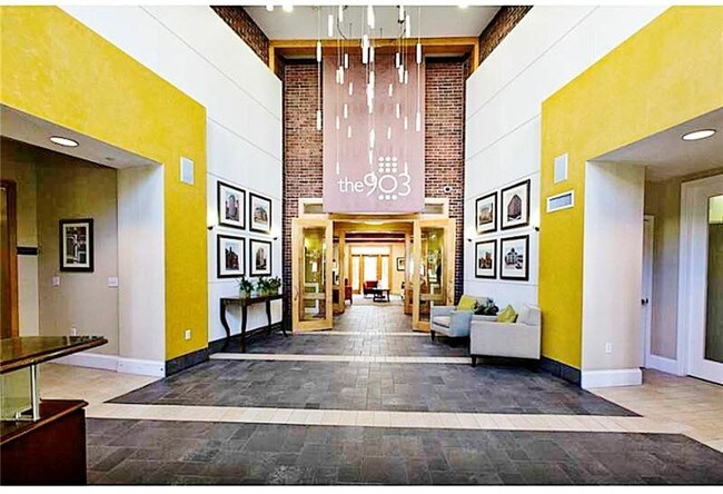 Building Photo - 1000 Providence Pl