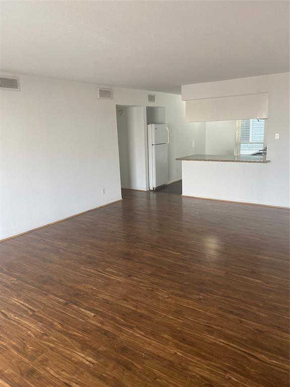 Foto del edificio - 1901 S Voss Rd