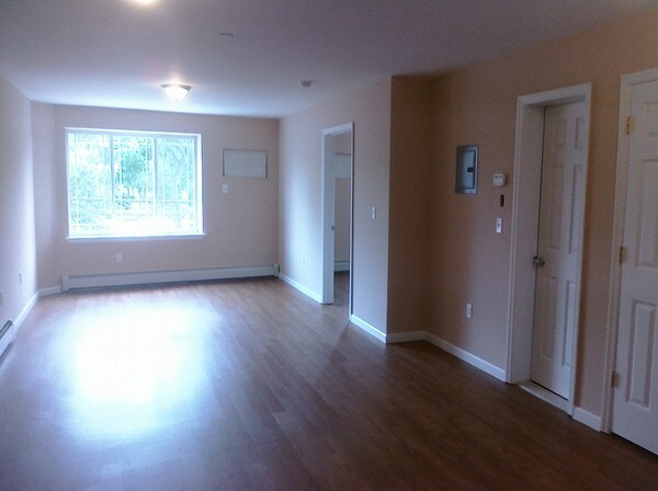 Building Photo - 1371 Herschell St