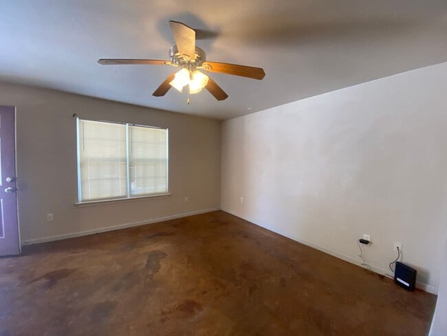 Foto del edificio - 1723 W Matthews Ave