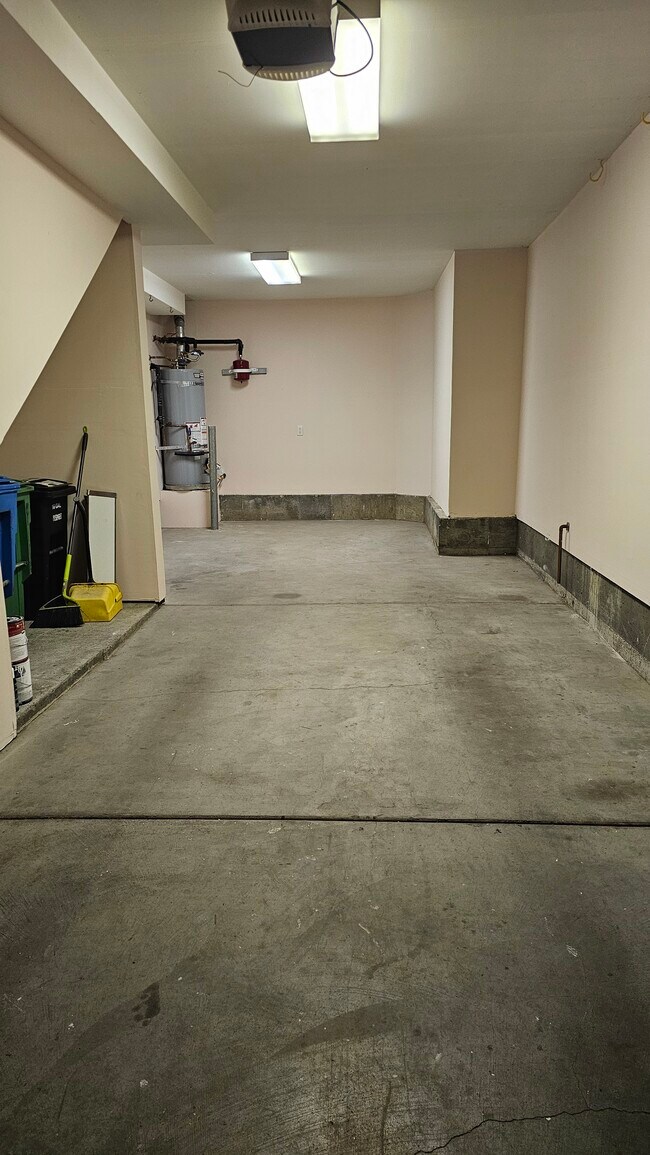 Foto del edificio - 1700 20th Ave