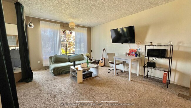 Foto del edificio - Lovely Top Floor Studio at Watergate Community - Partially Furnished