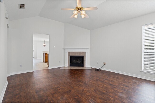 Foto del edificio - 605 Westchase Ct S