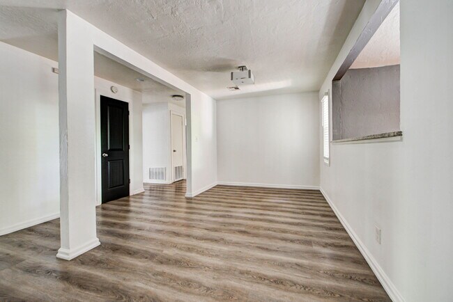 Foto del edificio - 1222 Camden Way