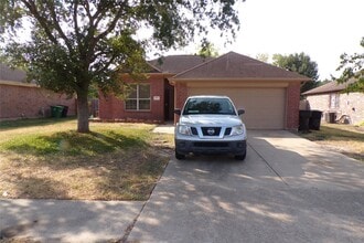 Building Photo - 16006 Hiram Clarke Rd