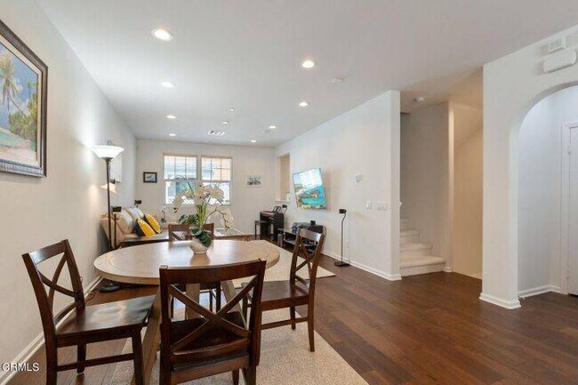 Building Photo - 3761 Islander Walk