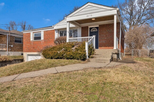 Building Photo - COLERAIN- Charming 3 bedroom 1.5 bath