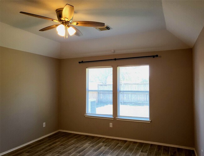 Building Photo - 2734 Trinity Glen Ln