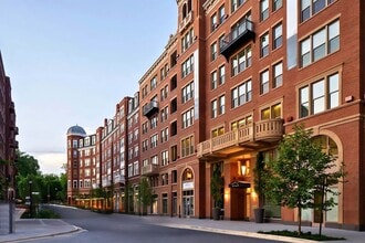 Building Photo - 8525 Chevy Chase Lake Terrace