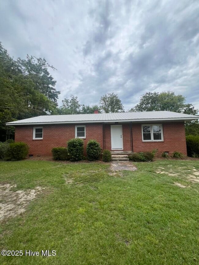 Building Photo - 10501 NC-211
