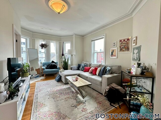 Foto del edificio - 839 Parker St