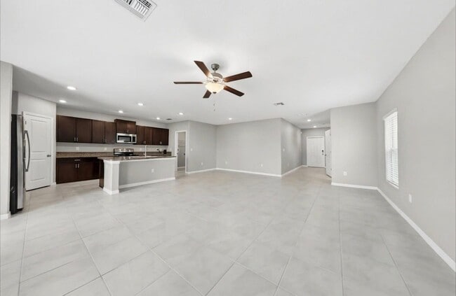 Building Photo - 15537 Miller Creek Dr
