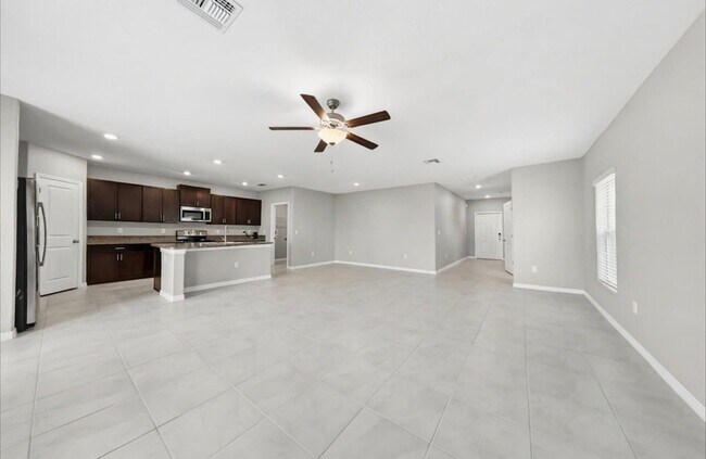 Foto del edificio - 15537 Miller Creek Dr