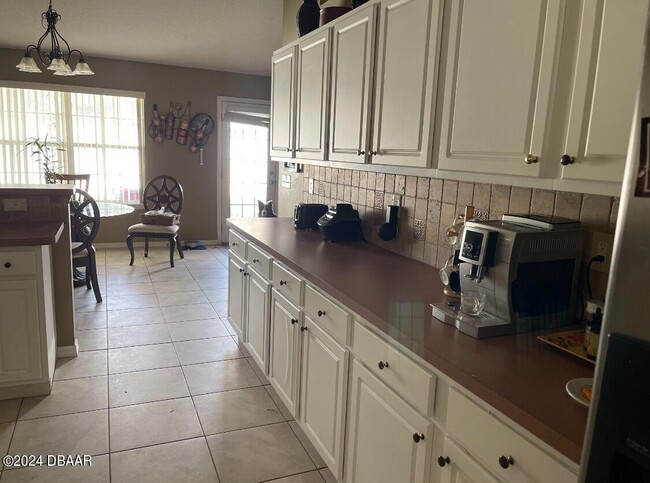 Building Photo - 5469 Carmody Lake Dr