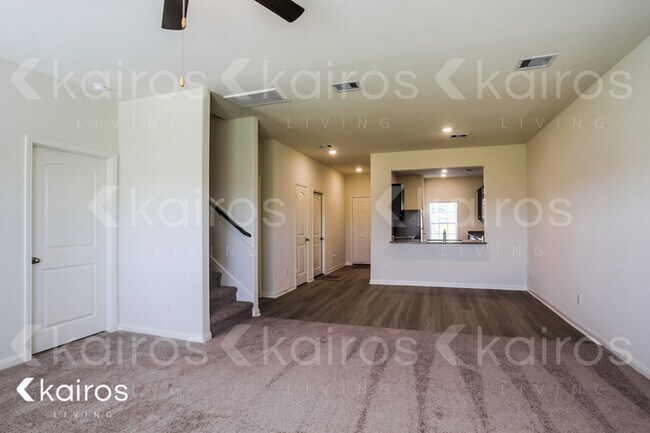 Building Photo - 10634 Hillside Creek Dr.