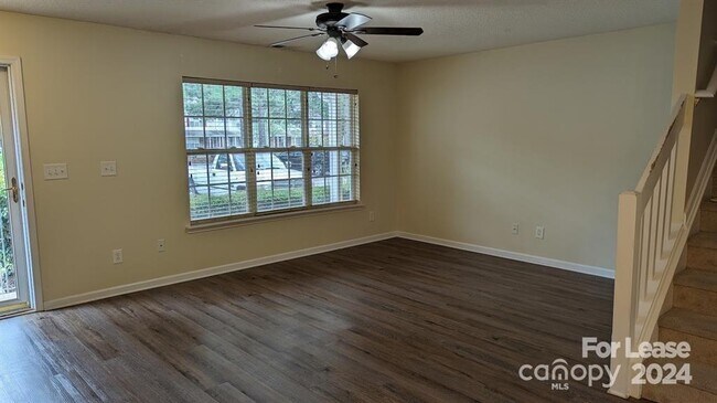 Building Photo - 6734 Cypress Tree Ln