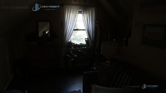 Foto del edificio - 1324 N Bosworth Ave