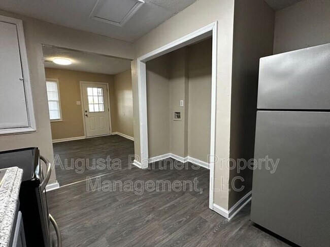 Foto del edificio - 2237 Bungalow Rd