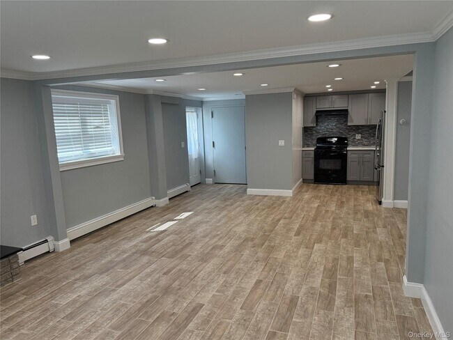 Foto del edificio - 73 Plum Rd