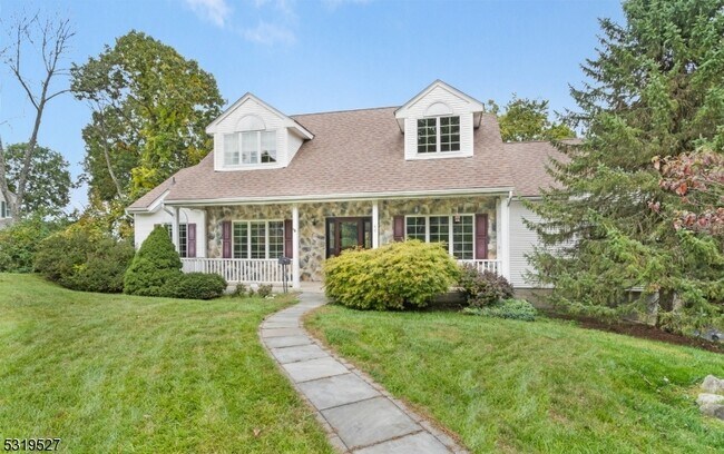 Building Photo - 46 Mallard Dr