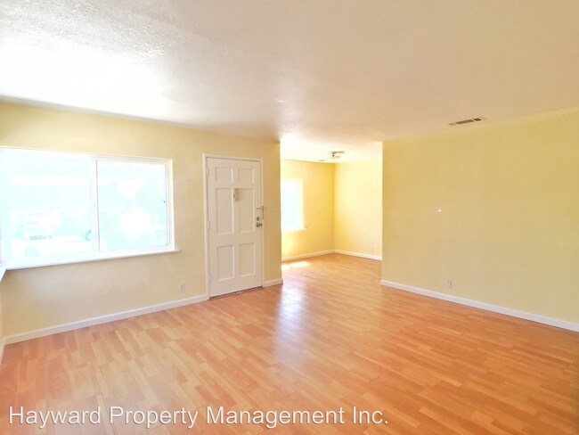Building Photo - 1347-1367 Highland Blvd