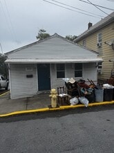 Building Photo - 300 N High St