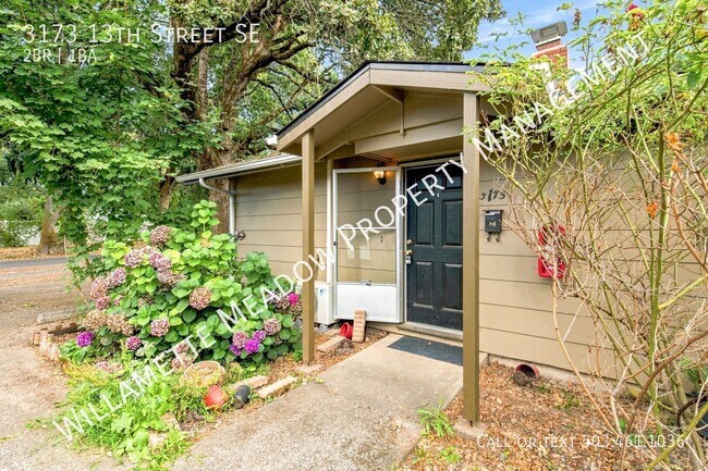 Building Photo - 3173 13th St SE