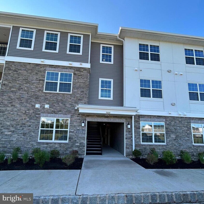 Foto principal - 5202 MARY ASHBY Way