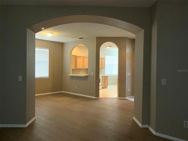 Building Photo - 1318 Lake Biscayne Way