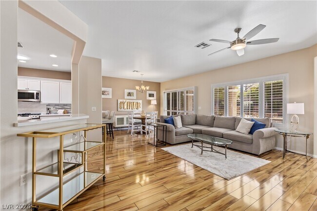 Foto del edificio - 1634 Sebring Hills Dr