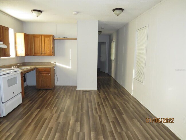 Foto del edificio - 6312 Eugene Acres Ln