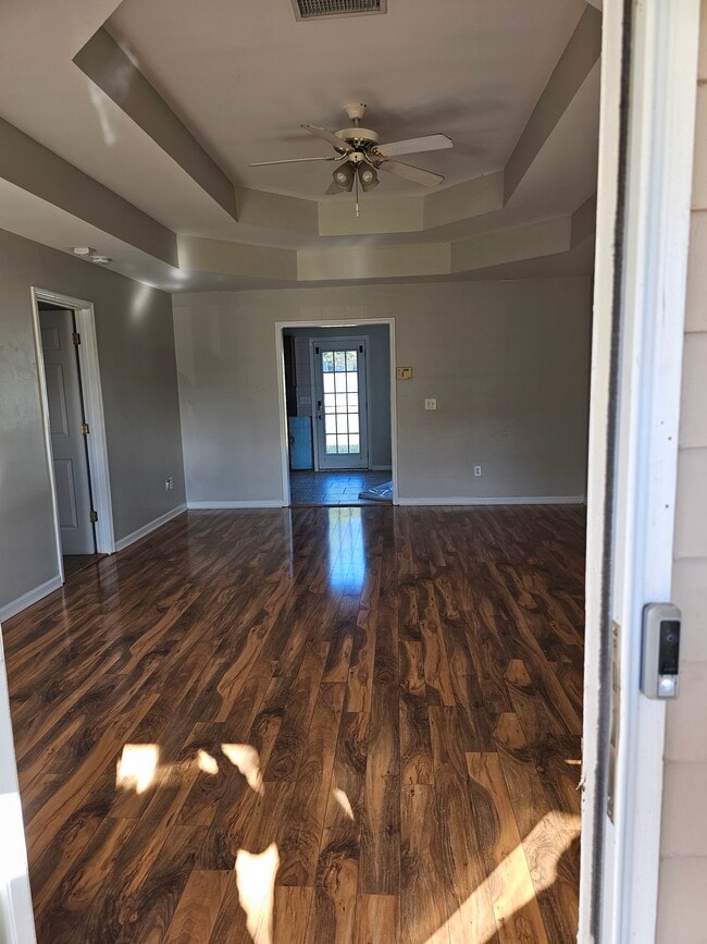 Building Photo - 13 McLendon Rd