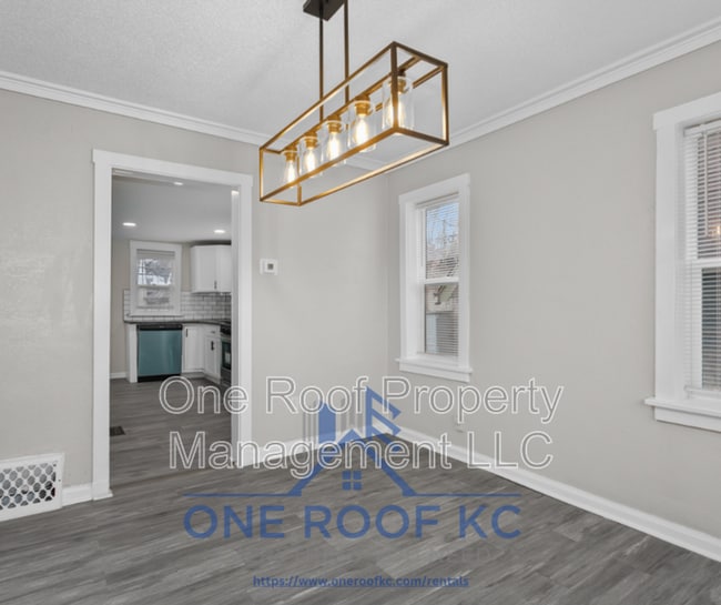Building Photo - 416 N Elmwood Ave