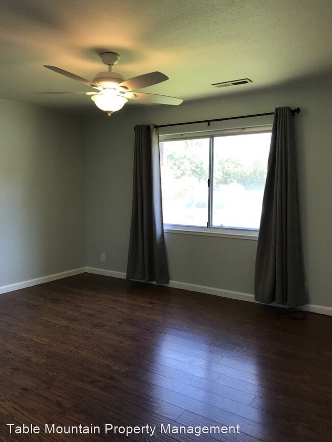 Building Photo - 2 br, 1 bath House - 2927 4th St
