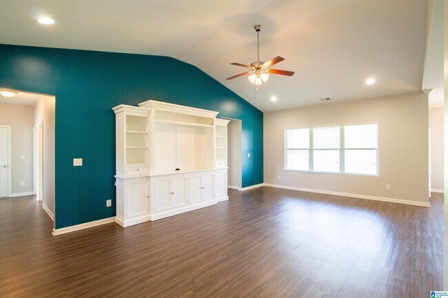 Building Photo - 1068 Aronimink Dr