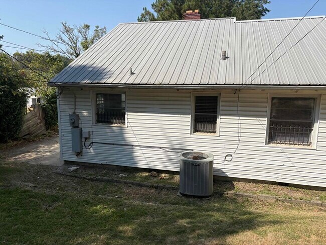 Foto del edificio - 4409 Ave I