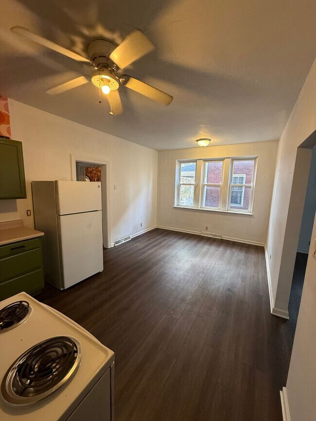 Foto del edificio - 260-262 Freeport Road