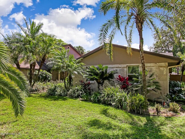 Foto del edificio - 88 Oakwood Rd