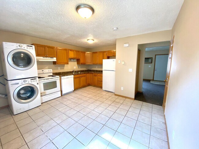 Foto del edificio - 3 Bedroom Duplex in North Fargo!