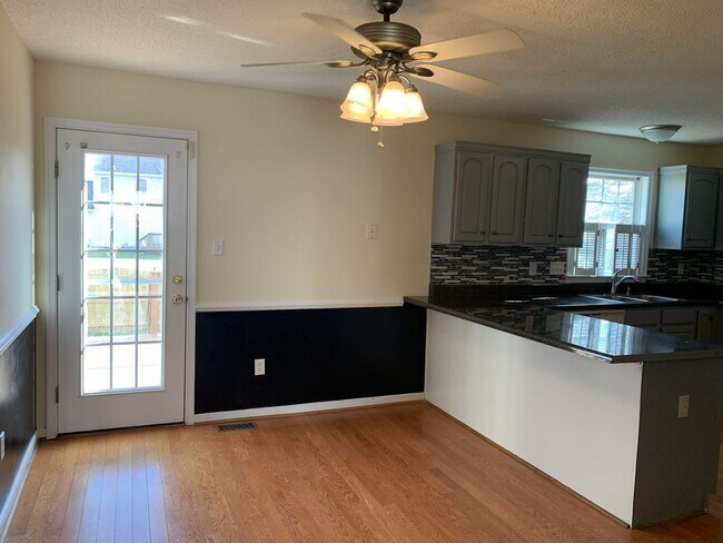 Foto del edificio - 6207 Beaufont Hills Ct