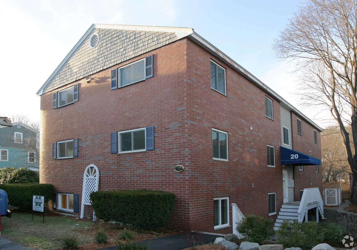 20 Lovett St, Beverly, MA 01915 Houses for Rent Beverly, MA