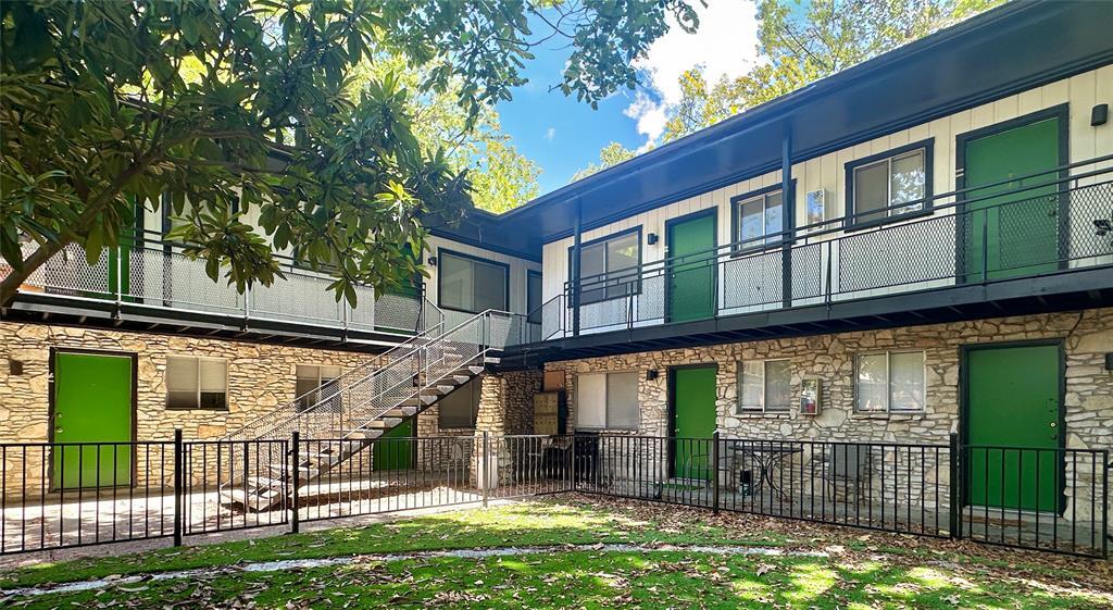 Foto principal - 2711 Hemphill Park