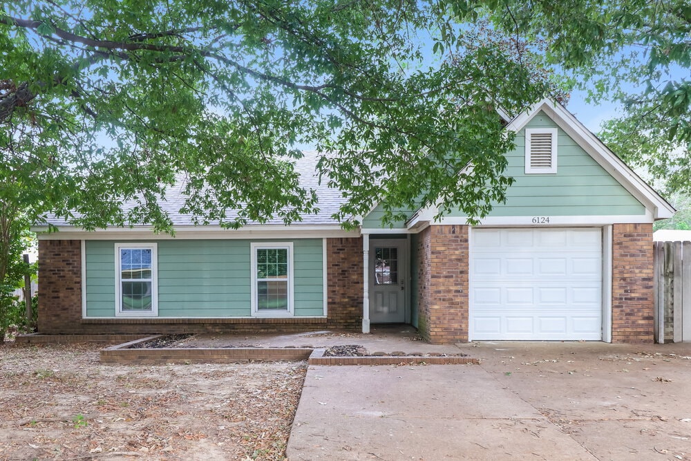 Primary Photo - 6124 Kensington Cir