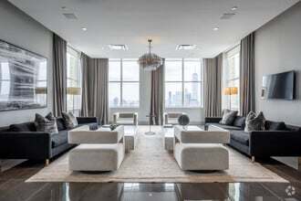 Interior Photo - 65 Bay Street