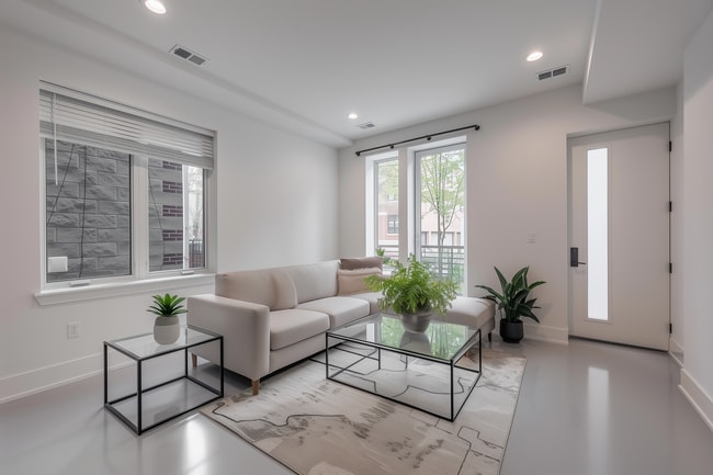 Building Photo - 1814 W Thomas St